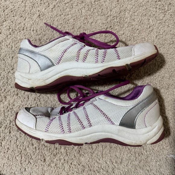 Vionic Shoes - Picture 7 of 7